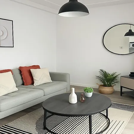 Beautiful 1 Bedroom In * Párizs
