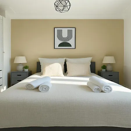 Apartment Beautiful 1 Bedroom In